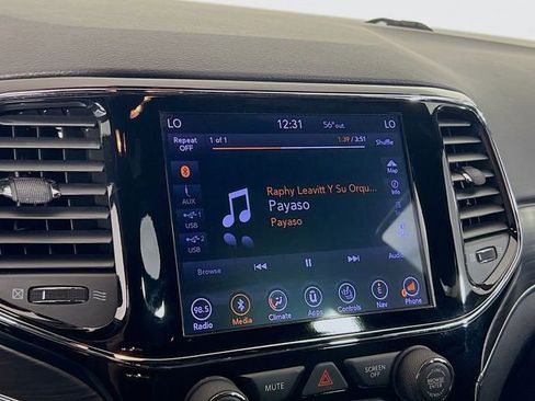 Used 2019 Jeep Grand Cherokee Limited w/ Luxury Group II image 16