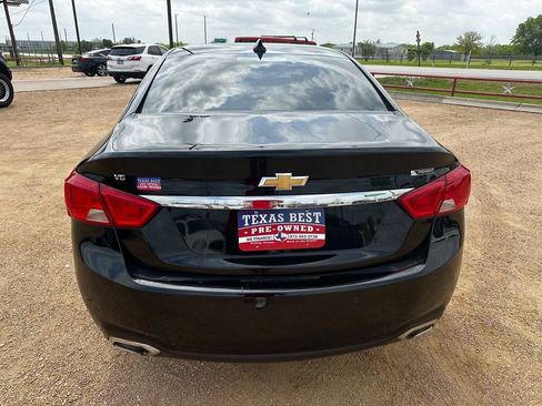 Used 2017 Chevrolet Impala Premier w/ Enhanced Convenience Package image 8