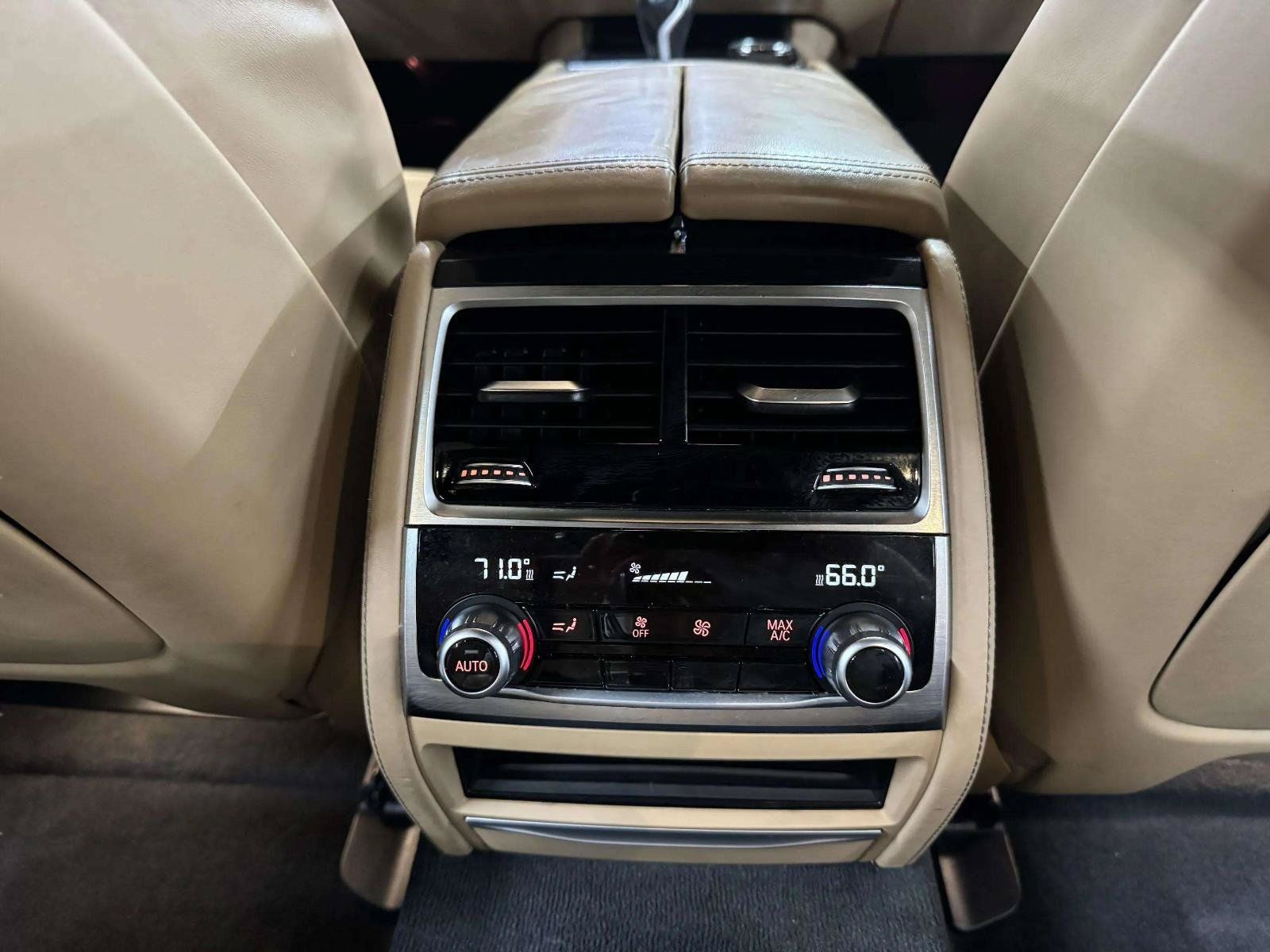 Used 2016 BMW 750i RWD image 49