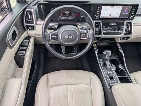 Used 2021 Kia Sorento SX image 9