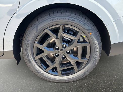 New 2026 Kia Carnival SX FWD image 9