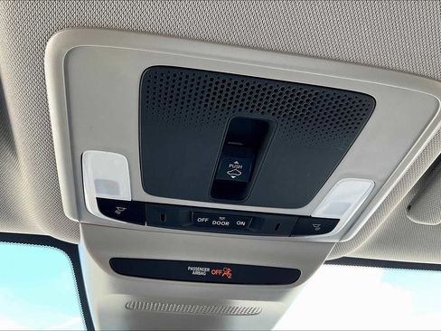 New 2026 Honda HR-V EX-L image 18