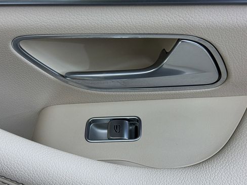 Used 2025 Mercedes-Benz GLE 450e 4MATIC image 29