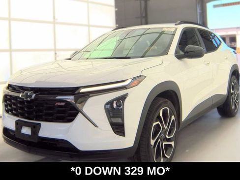 Used 2024 Chevrolet Trax RS w/ Driver Confidence Package FWD image 1