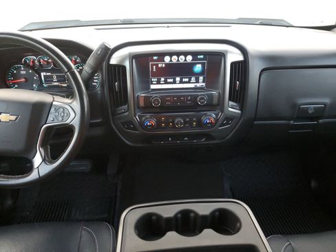 Used 2018 Chevrolet Silverado 1500 LT w/ All Star Edition image 10