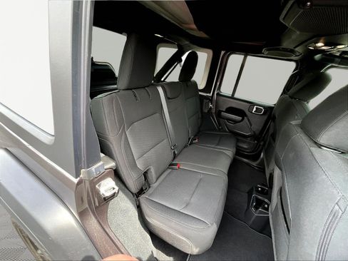 Used 2022 Jeep Wrangler Unlimited Sport AWD/4WD image 24