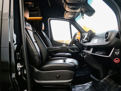 Used 2022 Mercedes-Benz Sprinter 3500 image 47