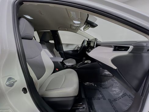 Used 2021 Toyota Corolla LE FWD image 31