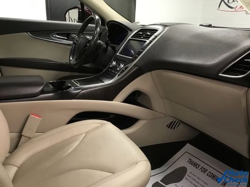 Used 2020 Lincoln Nautilus Reserve image 34