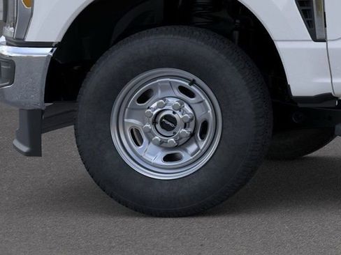 New 2026 Ford F250 XL w/ XL Chrome Package RWD image 22
