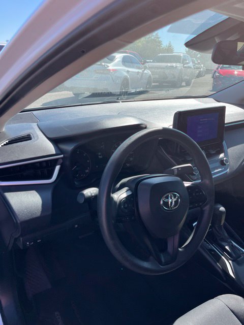 Used 2025 Toyota Corolla LE FWD image 12