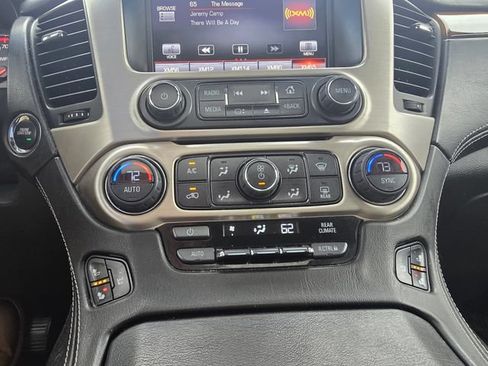 Used 2015 GMC Yukon Denali w/ Touring Package AWD/4WD image 23