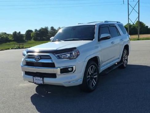 Used 2022 Toyota 4Runner Limited w/ Convenience Package (TMS) AWD/4WD image 3