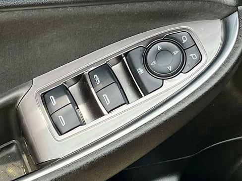 Used 2022 Chevrolet Malibu LT FWD image 17
