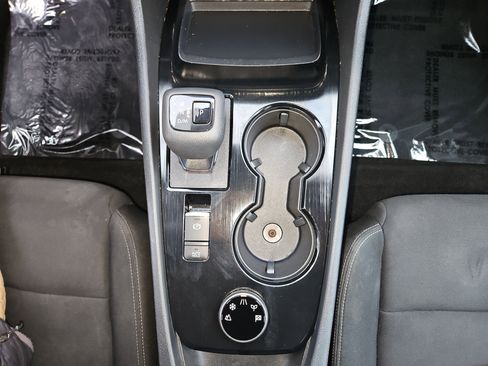 Used 2023 Nissan Rogue S image 19