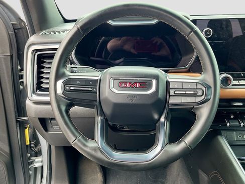 Used 2024 GMC Canyon AT4 w/ Canyon Safety Plus Package AWD/4WD image 11