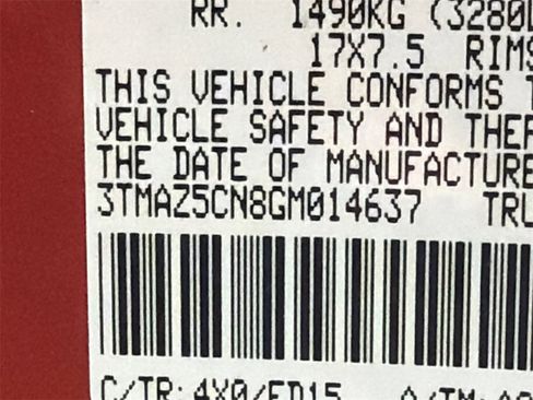 Used 2016 Toyota Tacoma TRD Sport image 31