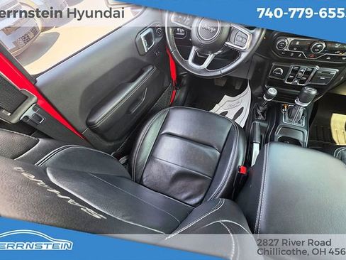 Used 2021 Jeep Wrangler Unlimited Sahara w/ Uconnect 4C Nav & Sound Group image 10