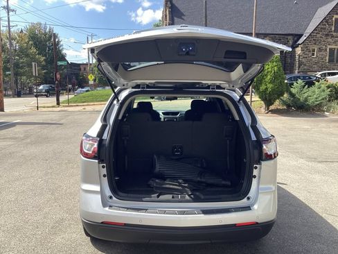 Used 2017 Chevrolet Traverse LT AWD/4WD image 11