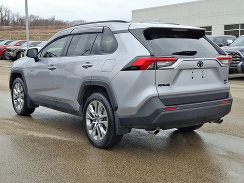 Certified 2020 Toyota RAV4 XLE Premium image 4