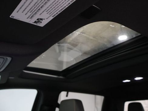 Used 2024 Chevrolet Silverado 1500 ZR2 w/ Technology Package image 30