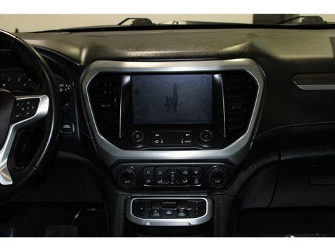 Used 2023 GMC Acadia SLT image 16