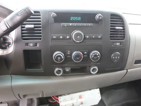 Used 2011 Chevrolet Silverado 3500 W/T AWD/4WD image 20