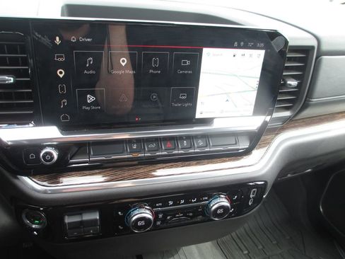 Used 2025 GMC Sierra 2500 SLE w/ SLE Value Package; AWD/4WD image 28