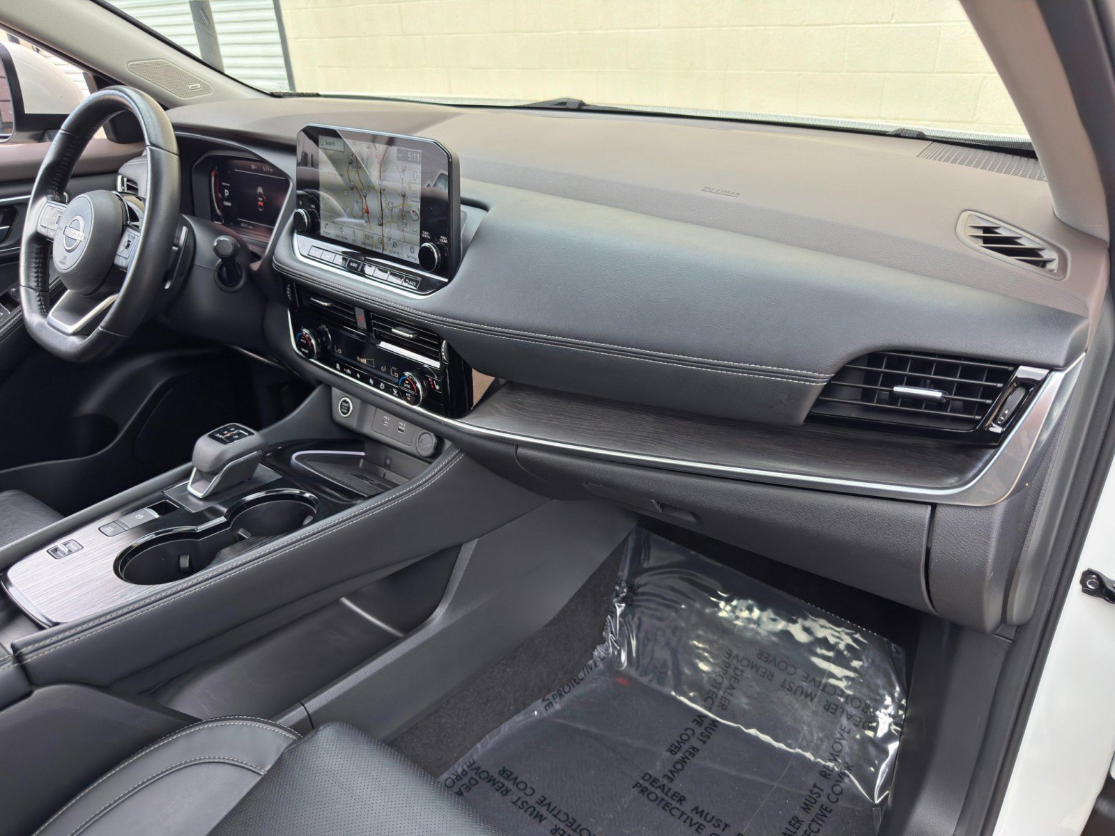 Used 2023 Nissan Rogue Platinum FWD image 14