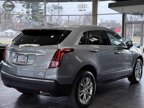 Used 2025 Cadillac XT5 Luxury w/ LPO, Floor Liner Package FWD image 6