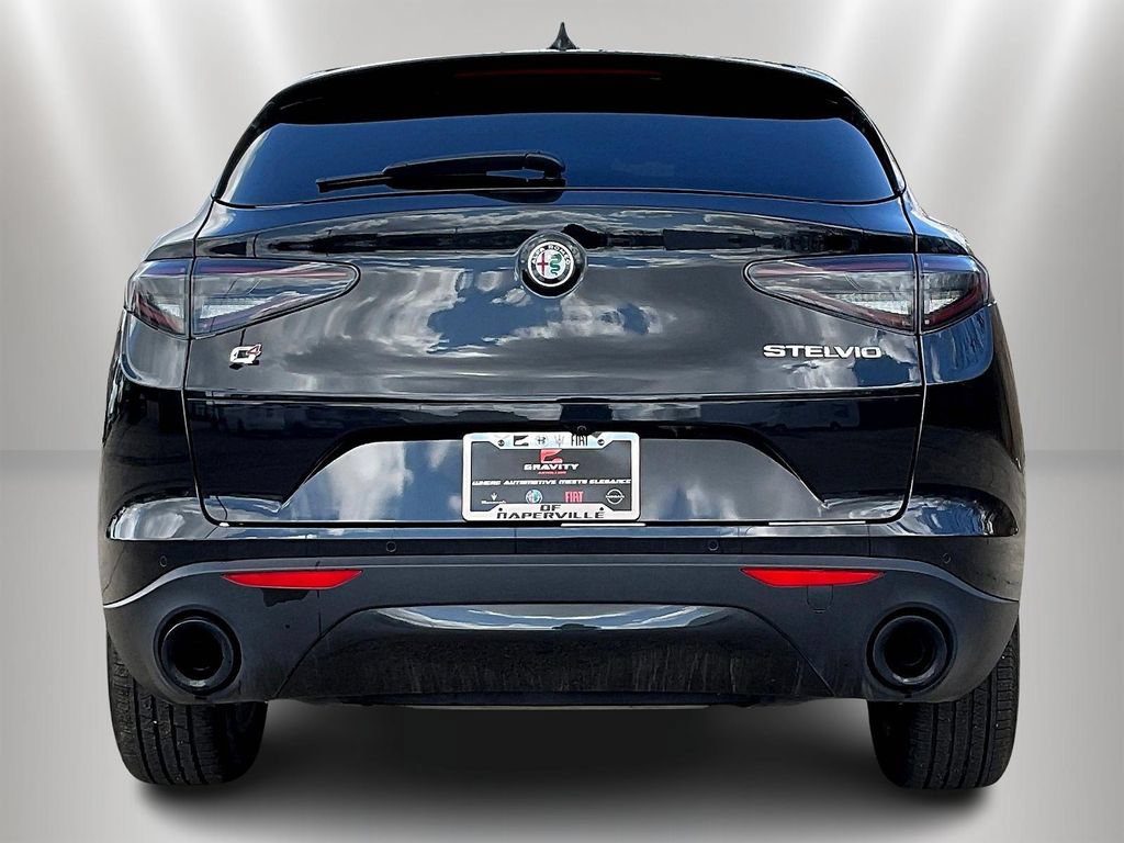 Used 2024 Alfa Romeo Stelvio Sprint AWD/4WD image 5