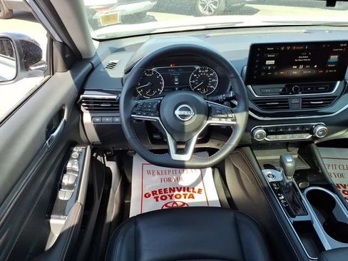 Used 2023 Nissan Altima 2.5 SR w/ SR Premium Package FWD image 12