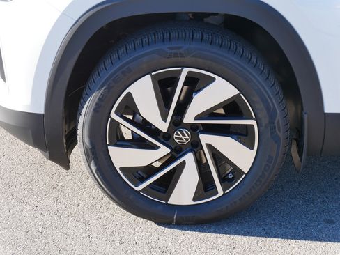 New 2026 Volkswagen Atlas SE image 4