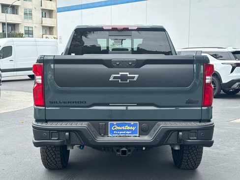 Used 2025 Chevrolet Silverado 1500 ZR2 w/ ZR2 Bison Edition AWD/4WD image 7