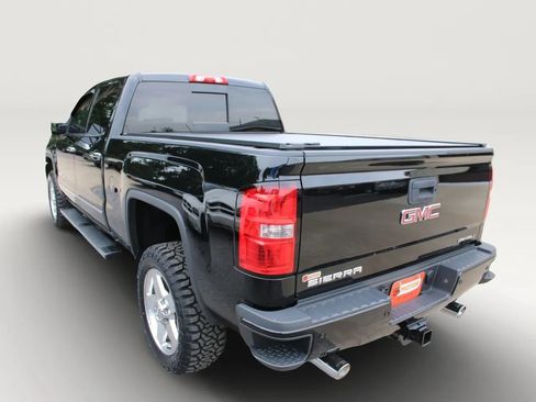 Used 2015 GMC Sierra 2500 Denali w/ Duramax Plus Package AWD/4WD image 6