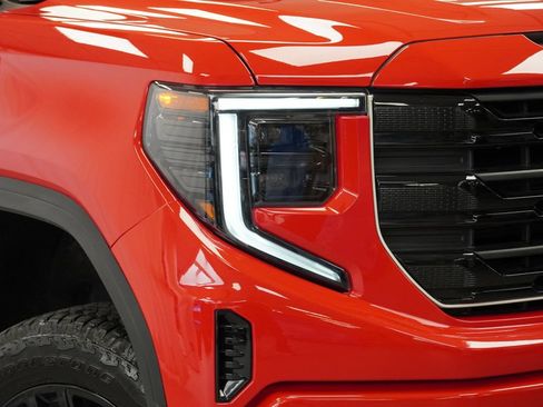 Used 2024 GMC Sierra 1500 Elevation w/ X31 Off-Road Package AWD/4WD image 33