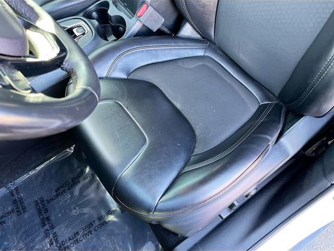 Certified 2019 Jeep Cherokee Latitude Plus image 18