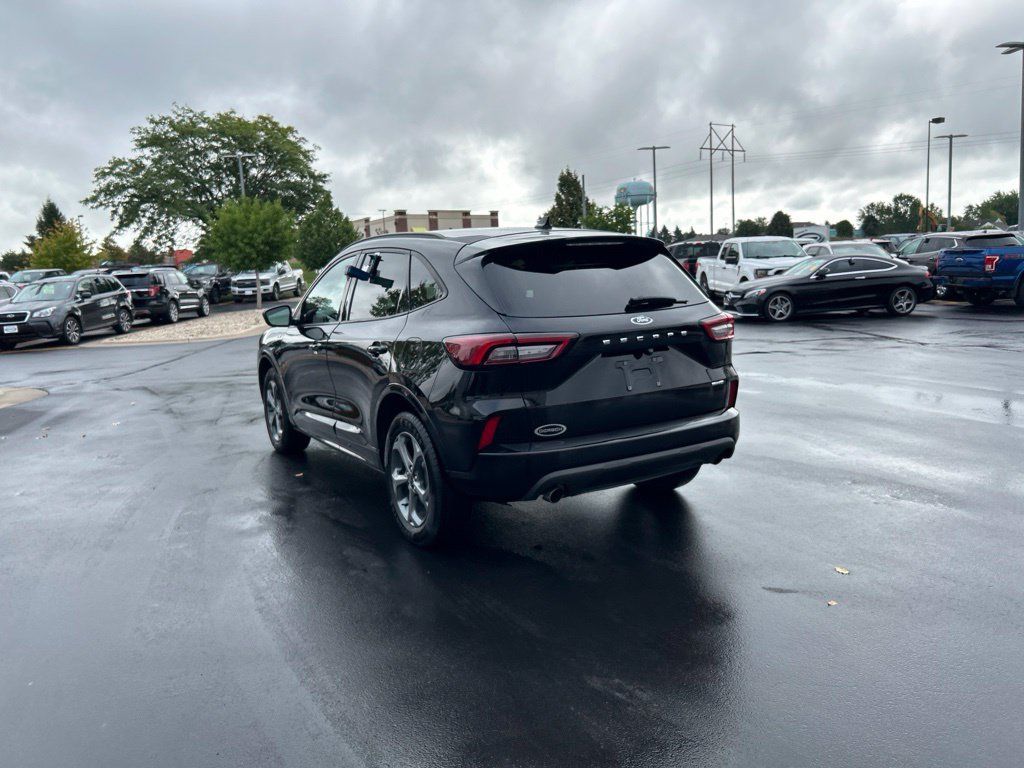 Used 2024 Ford Escape ST-Line AWD/4WD image 9