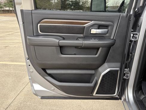 Used 2024 RAM 2500 Laramie image 13