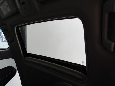 Used 2016 Toyota RAV4 XLE AWD/4WD image 27