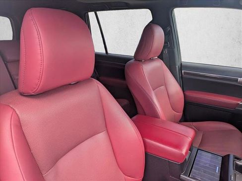 Used 2023 Lexus GX 460 Premium image 23