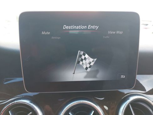 Used 2018 Mercedes-Benz CLA 250 image 25