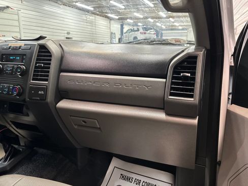 Used 2017 Ford F250 XL w/ Power Equipment Group AWD/4WD image 26