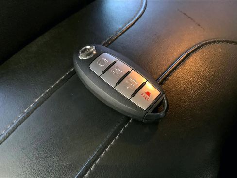 Used 2022 Nissan Rogue Sport SV image 15