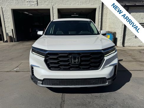Used 2023 Honda Pilot EX-L image 2
