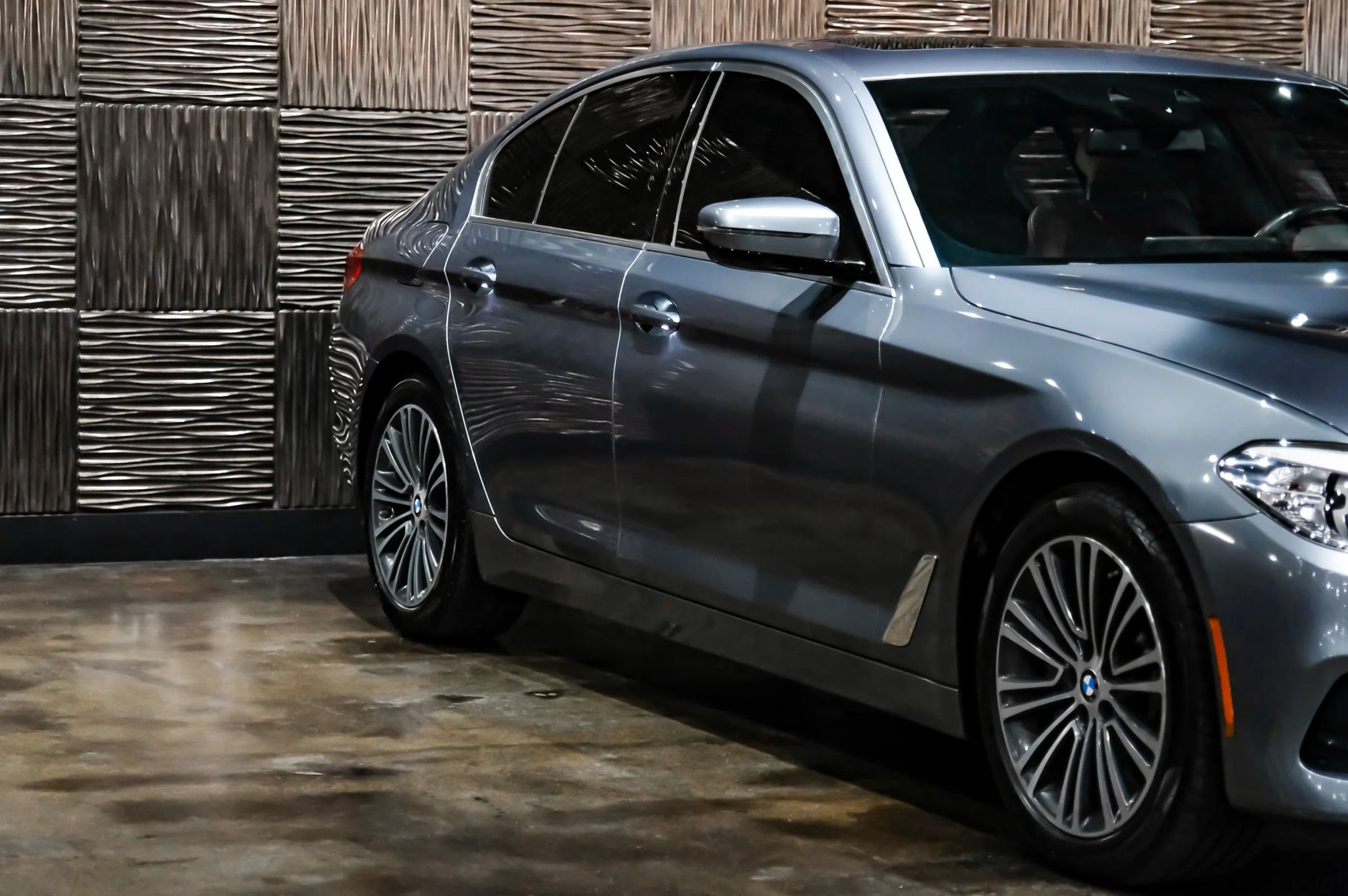 Used 2019 BMW 540i xDrive AWD/4WD image 6