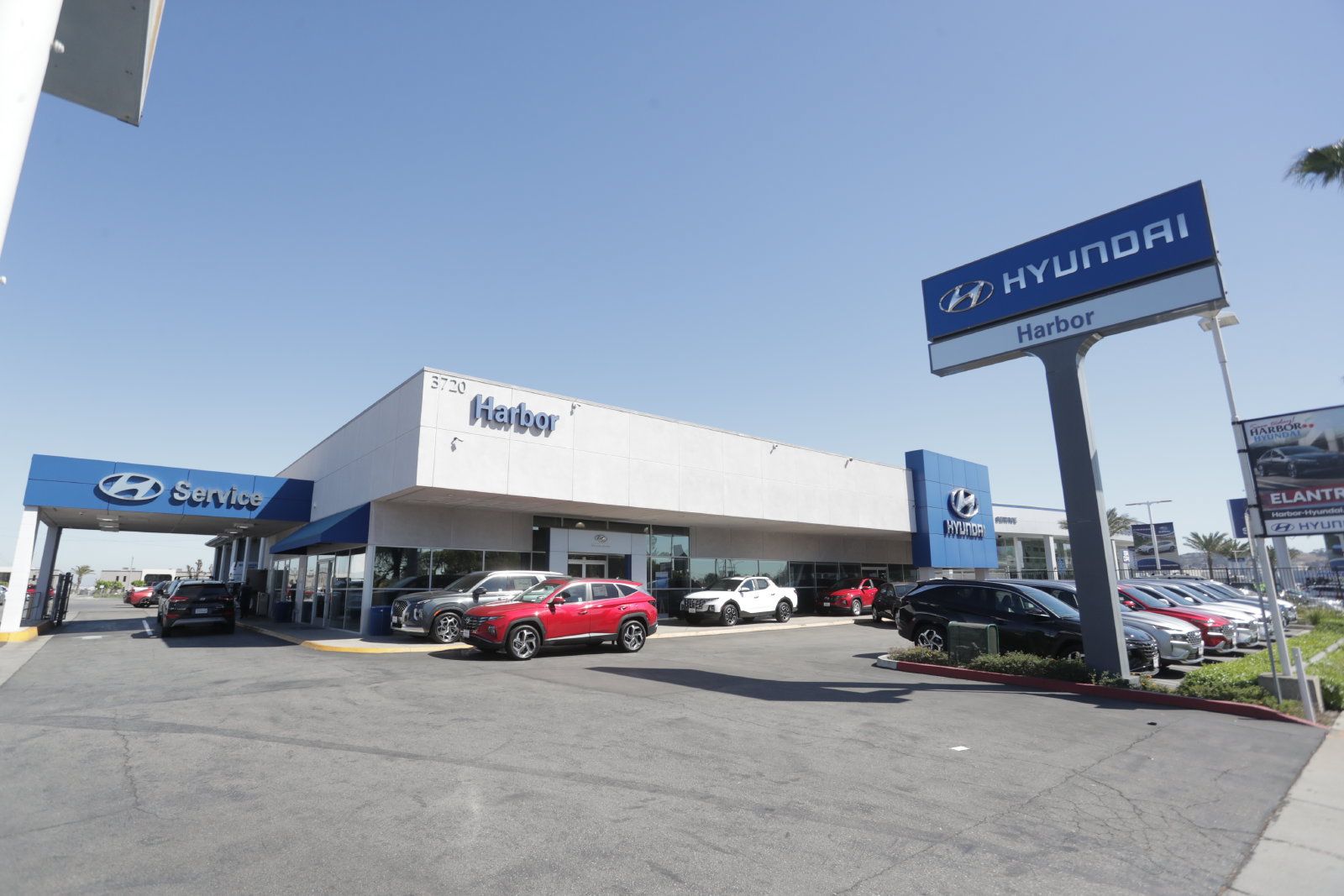 Used 2015 Chrysler 300 S RWD image 36