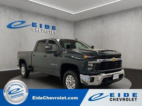 New 2026 Chevrolet Silverado 2500 LT AWD/4WD image 1