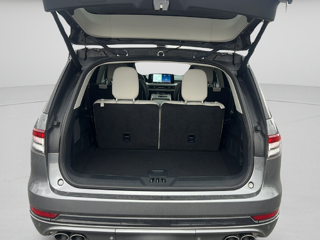 Used 2025 Lincoln Aviator Reserve w/ Luxury Package AWD/4WD image 10