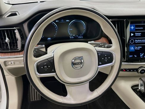 Used 2022 Volvo S60 T8 R-Design Expression w/ Premium Package image 18